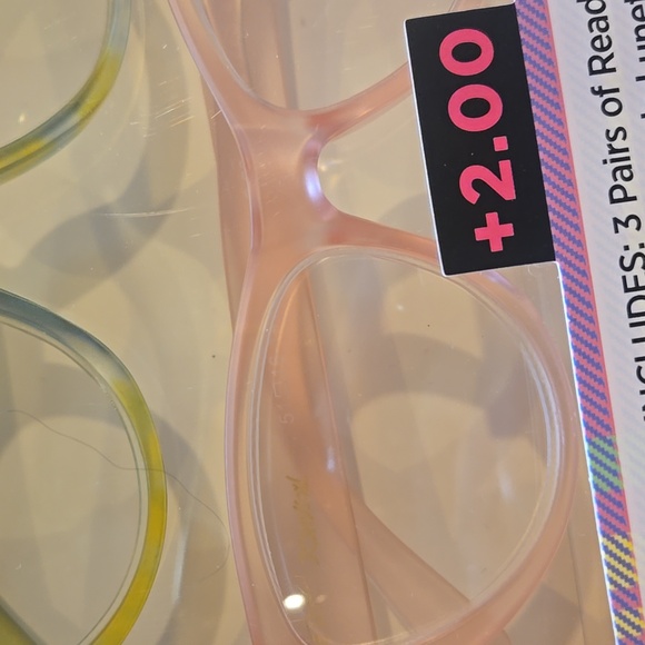 New Betsey Johnson Set of Three Stylish +2.00 Reading Glasses - Picture 5 of 7